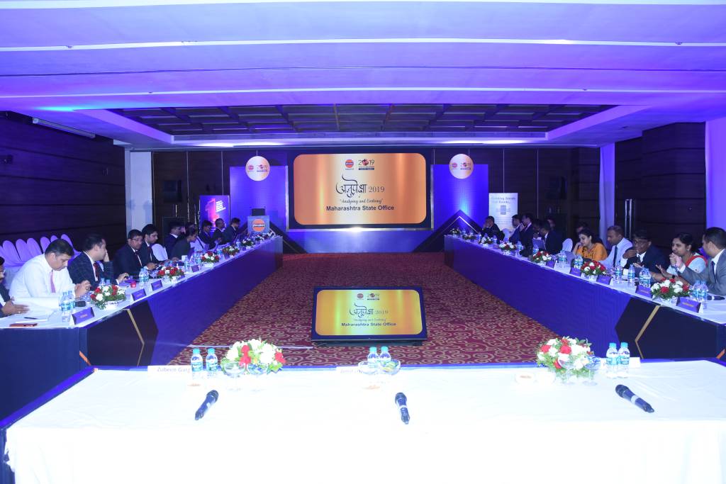 Strong Banquet Chairs and Tables in Mumbai 7 DSC 3526