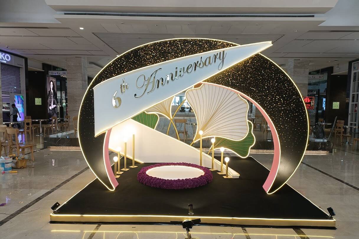 Mall Installations & Kiosks